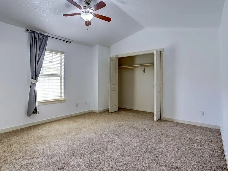783 NE Adwick Dr — Photo 17