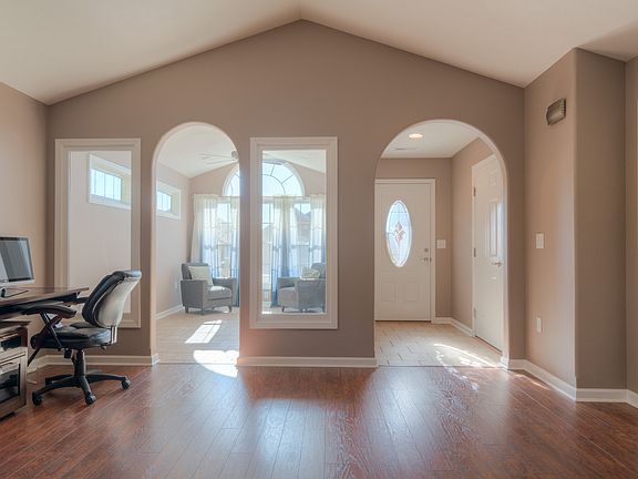 4th image of 115 Alexa Ln