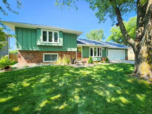 3907 Ross Rd, Ames, IA 50014