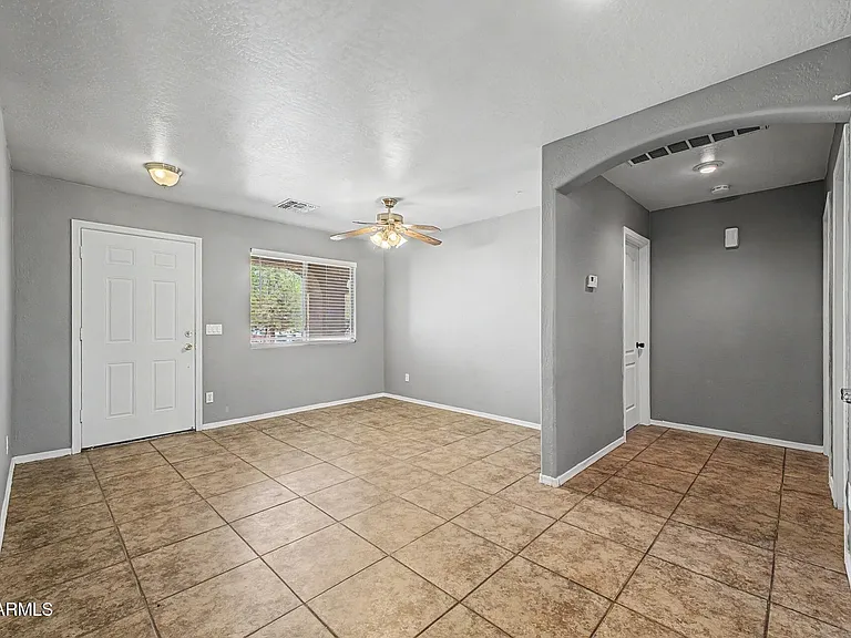 11207 W Hopi St — Photo 6