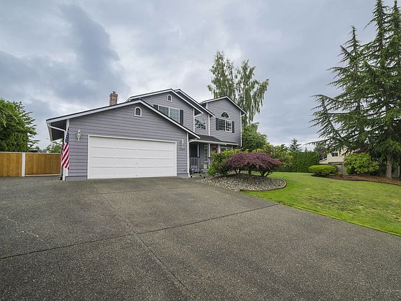 3rd image of 7230 74th St NE