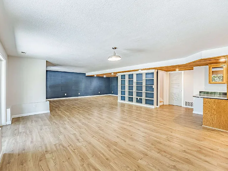 4634 Lighthouse Dr NE — Photo 60