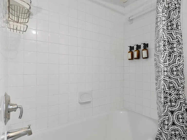 107 E Gibson St — Photo 19