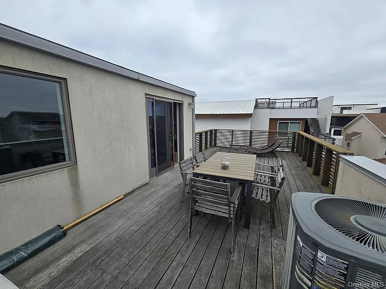 100 Nantwick St — Photo 28