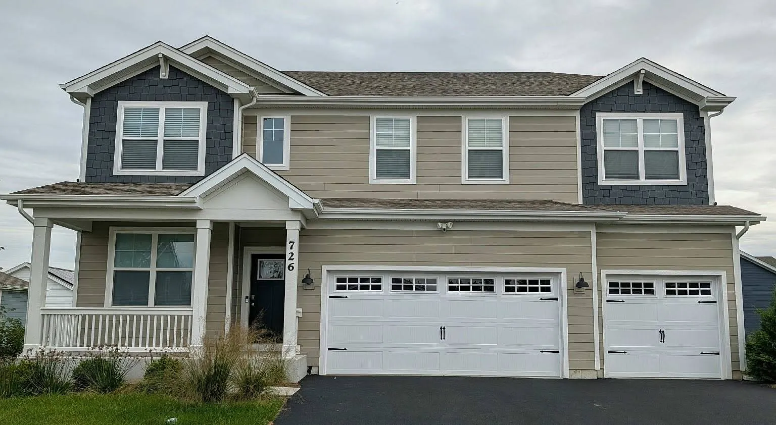 5 bed, 3044 sqft, $4,000 — Photo 1