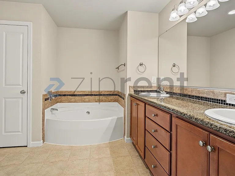 7625 Kodiak Ave NE — Photo 24