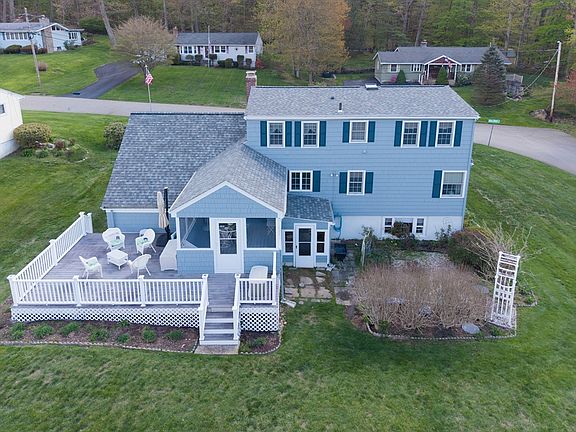 2nd image of 20 Knollwood Rd
