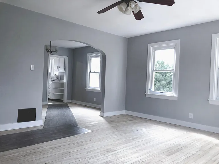 712 Des Moines Ave — Photo 3