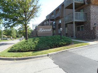 2318 SW Briarwood Plz S #104D, Topeka, KS 66611
