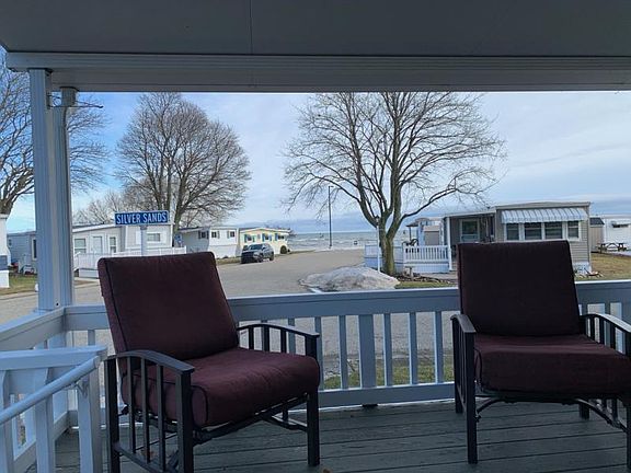 4th image of 117 Shoreline Dr E