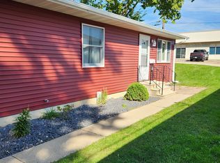 1522 Sycamore St APT B, Ottawa, IL 61350