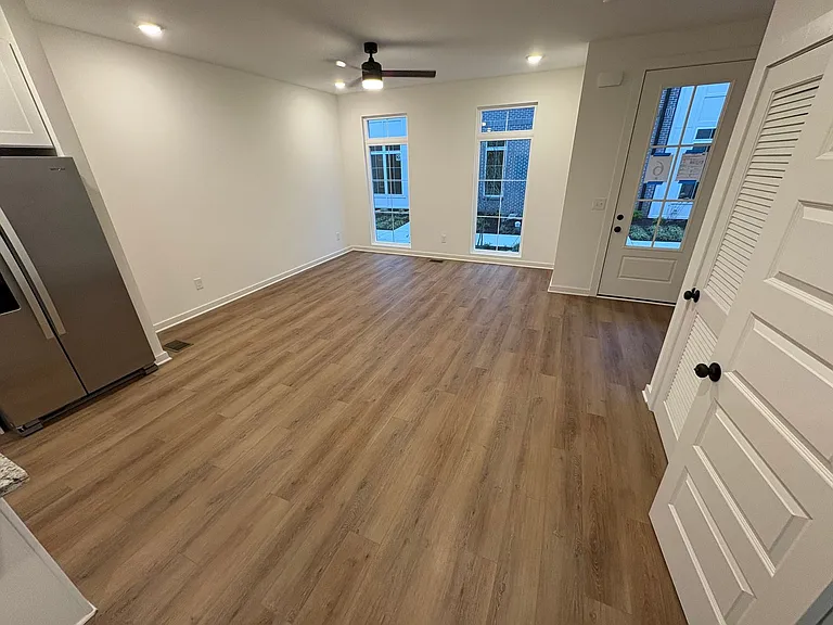 310 Cedar St — Photo 12