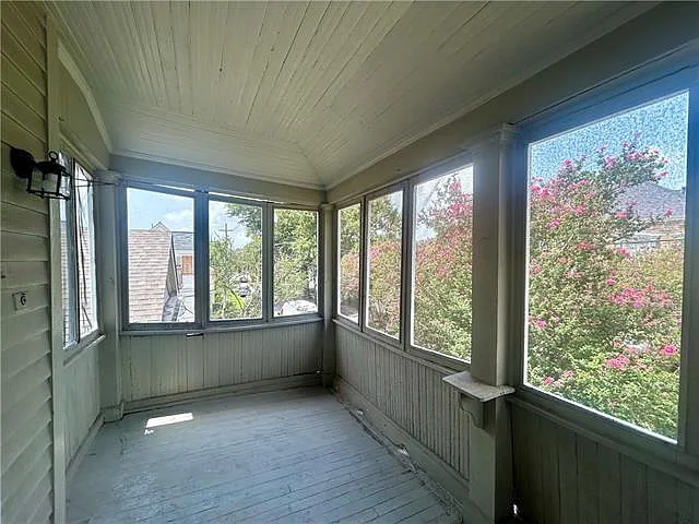 1241 Eleonore St — Photo 8