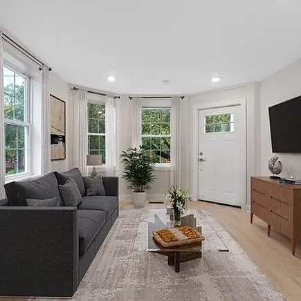 157 Boston St #1 — Photo 3