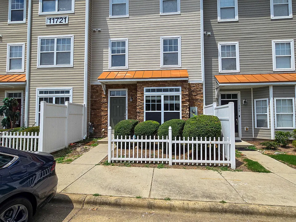 11721 Coppergate Dr #106
