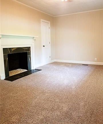 5th image of 1405 N Oakwood St