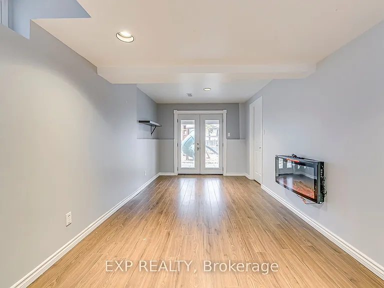 76 Gibb St — Photo 24