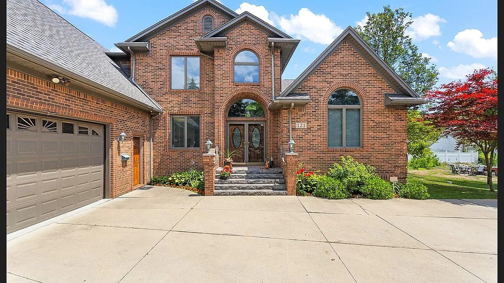 121 S Telegraph Rd - Property Image