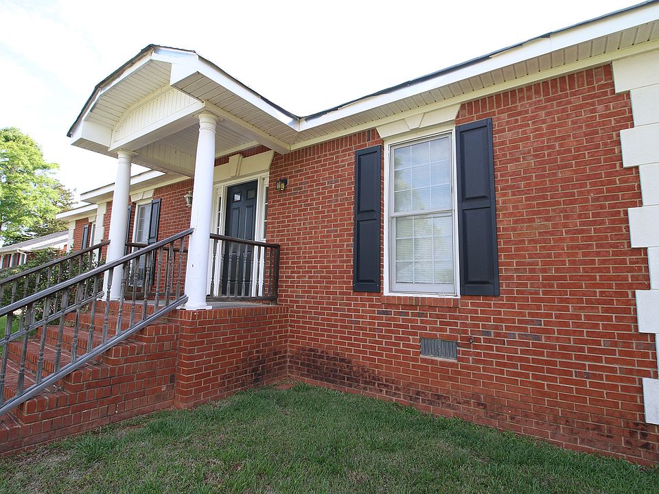 1st image of 642 N Pine Hill Rd