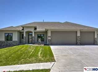 19815 Maple St, Gretna, NE 68028