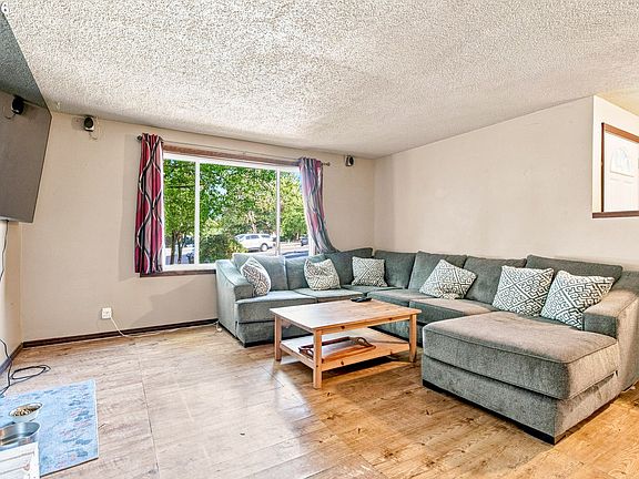 5th image of 1842 Laveta Ln