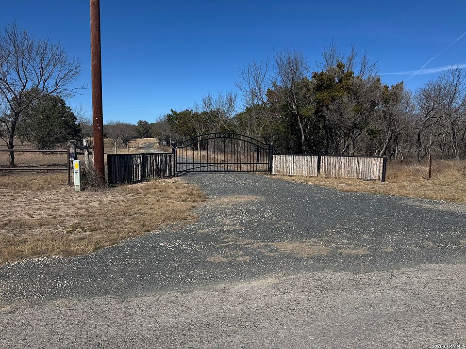 1st image of 523 Kahn Rd