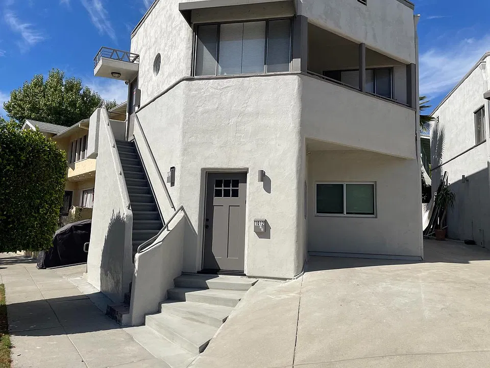 1000 W Edgeware Rd #1012-1/2