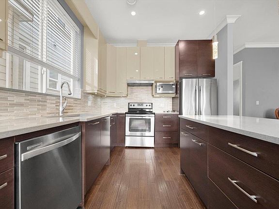 4th image of 2886 160th St