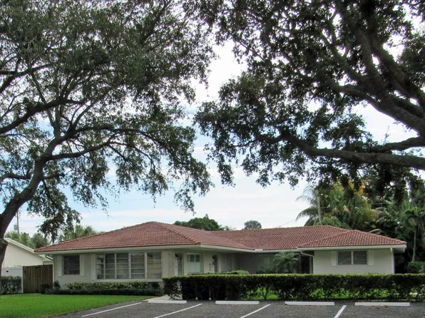 1910 NE 27th Court, Lighthouse Point, FL 33064