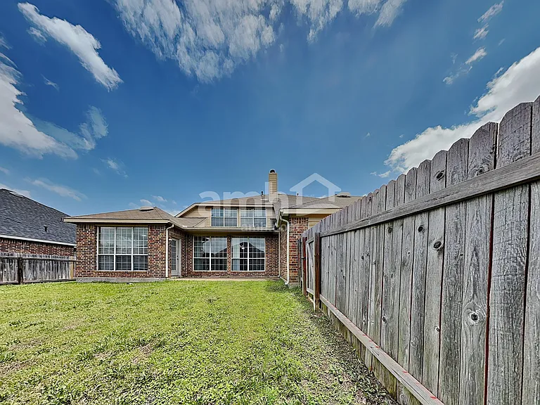 6801 Essex Dr — Photo 24