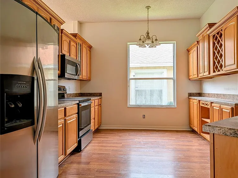 3462 Foxcroft Cir — Photo 7