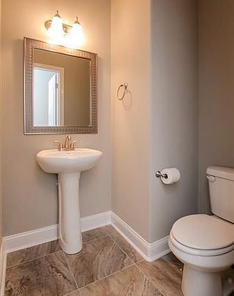 4th image of 378 Patrick Pl