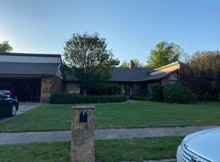 1217 E Hills Dr, Moore, OK 73160