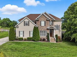 118 Ridgeview Meadows Dr, Johnson City, TN 37615