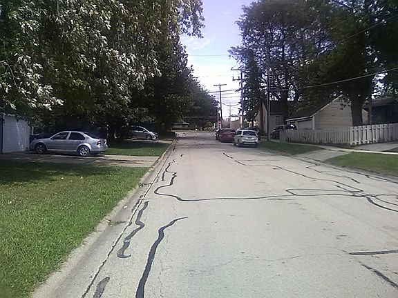5th image of 1042 N Main St