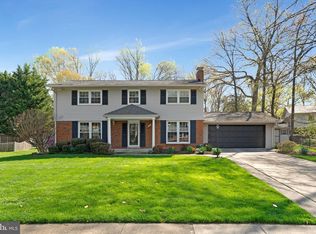 1709 Pebble Beach Dr, Vienna, VA 22182