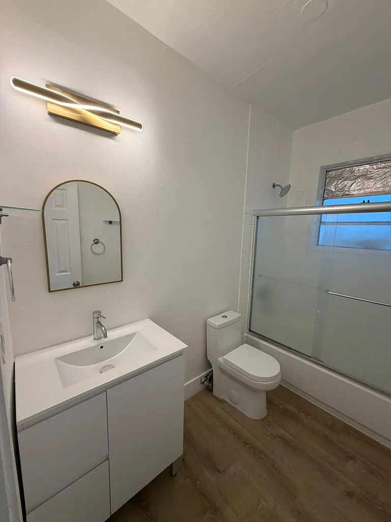 2 bed, 850 sqft, $2,200 — Photo 3