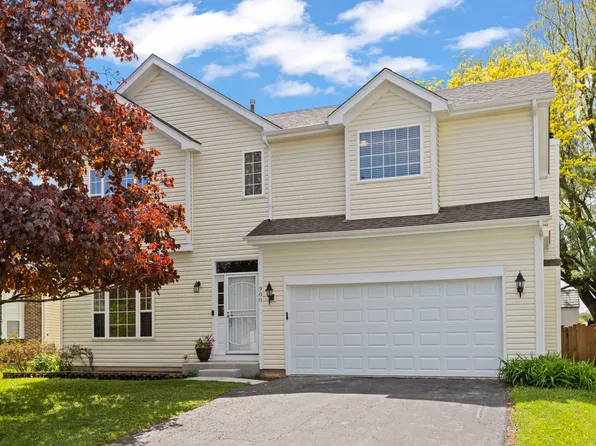 900 Chelsea Ct, Aurora, IL 60504