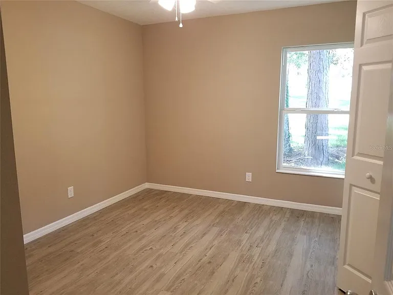 326 Clark St — Photo 16