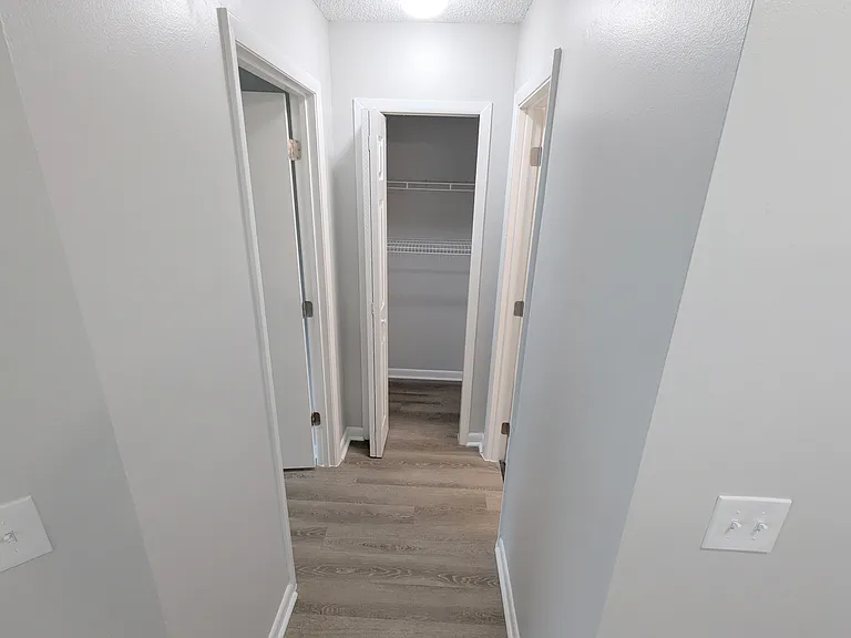 3031-3045 Springfield Ln #3035 — Photo 8