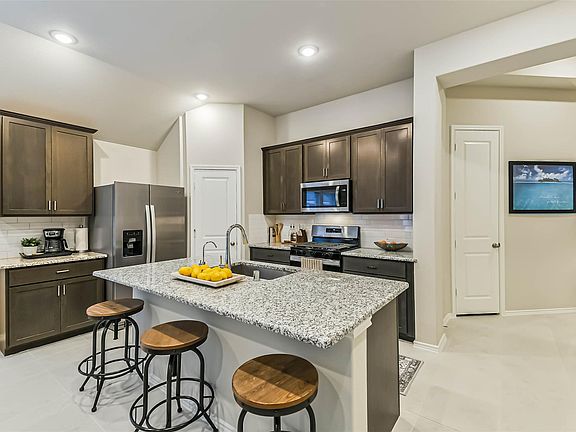 5th image of 1337 Lakeside Creek Rd