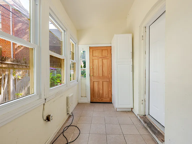 763 Girard St NW — Photo 10