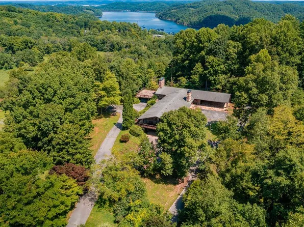 192 Bluff Rd, Albany, KY 42602