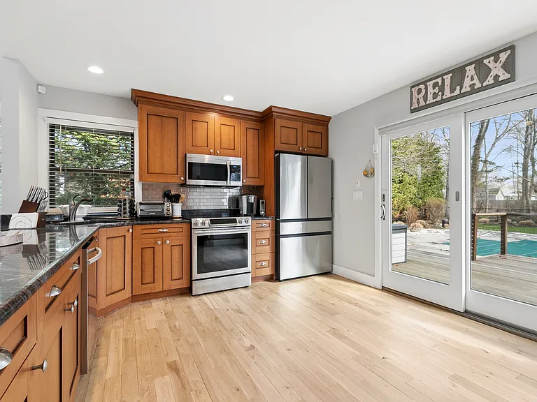 131 Lewis Rd — Photo 8