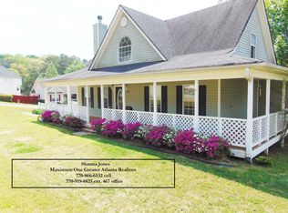 1065 Whispering Woods Dr, Canton, GA 30114