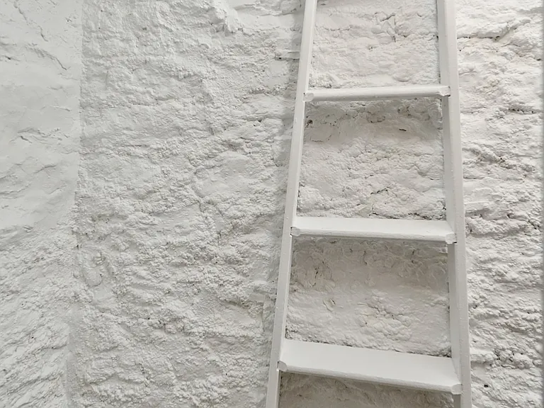 3 3