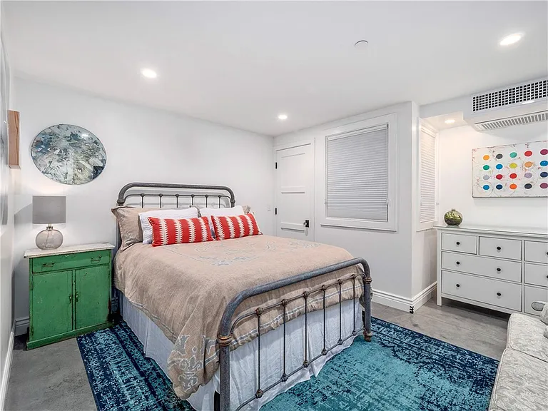 3403 Laurel Ave — Photo 63