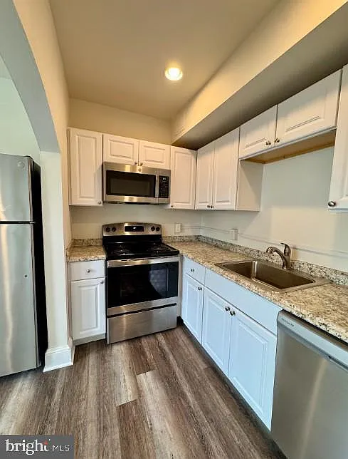1 bed, 1.0 bath, 673 sqft, $1,695 — Photo 3