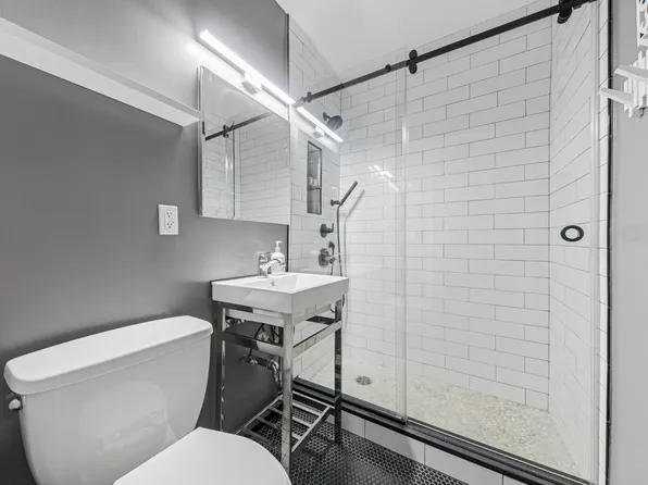 2400 Johnson Avenue image 9 of 14