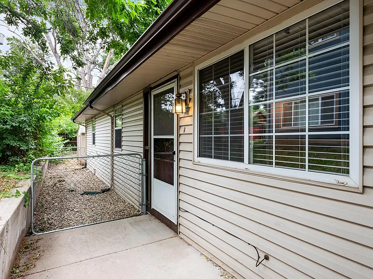 5261 Meade St — Photo 4